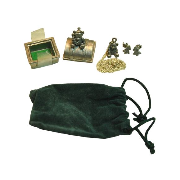 Pewter Teddy Bear Necklace & Xmas Tree Earrings Inside Teddy Bear Box with Bag - Picture 2 of 5